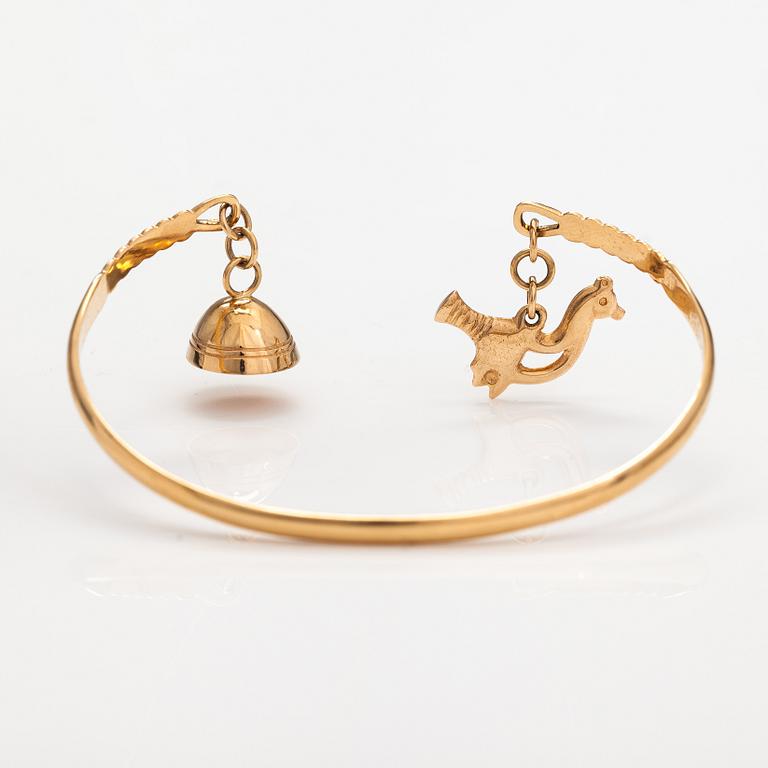 A 14K gold bracelet "Small bird". Kalevala Koru, Helsinki 2002.