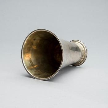 A BEAKER, silver, Turku 1747, Johan Wittfoth, total weight 413 g.