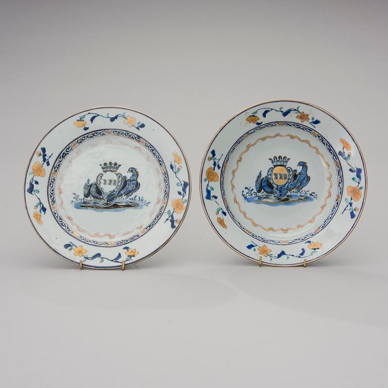 TWO CHINESE PORCELAIN AMORIAL PLATES, Qianlong, late 18th century, with the coat of arms for the Klickowström family.