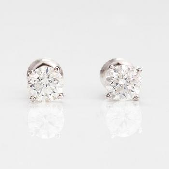 A pair of 14K white gold earrings with brilliant cut diamonds ca. 1.70 ct in total.