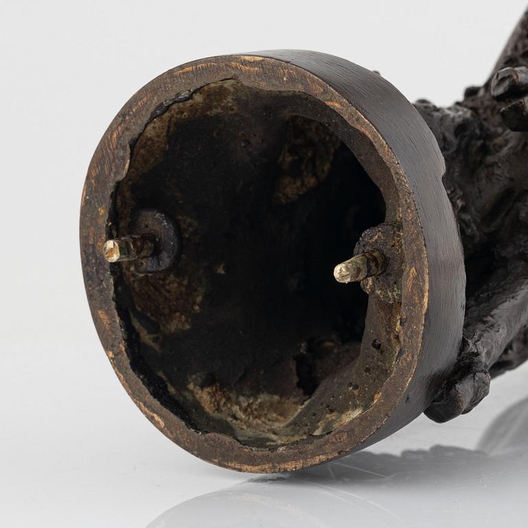 Fritz Schulze, efter, skulptur, signerad, brons, höjd 23 cm (inklusive stenbas 30 cm).