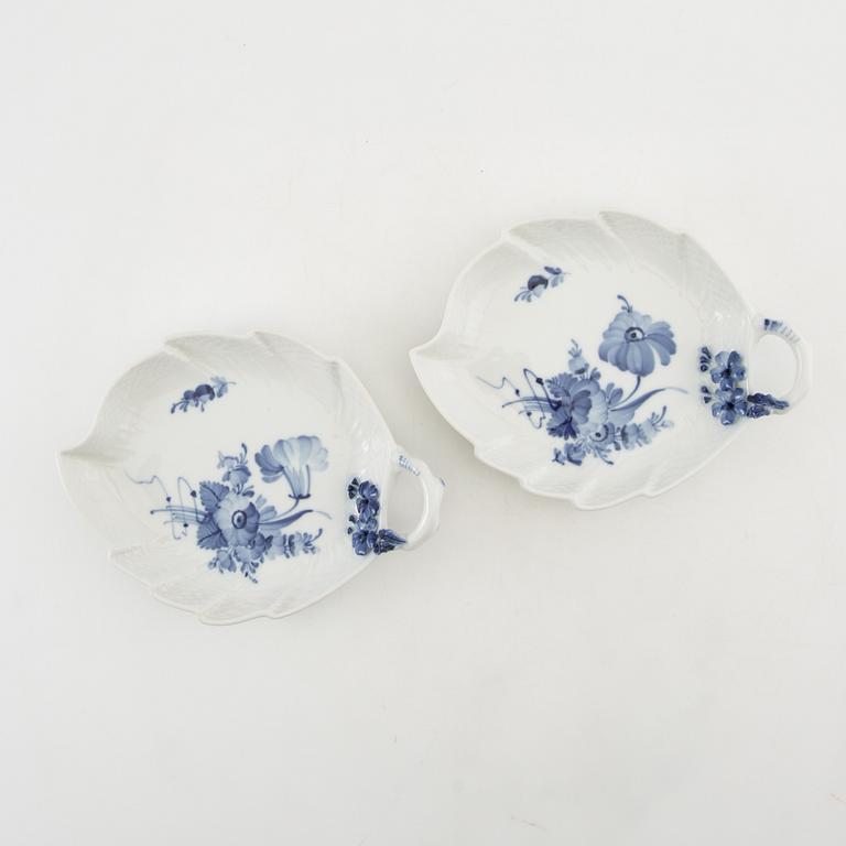 Service approximately 140 pieces "Blue Flower" Royal Copenhagen Denmark 20th century porcelain.