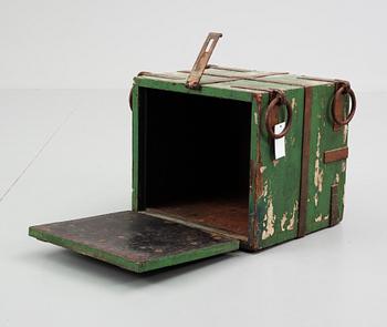 KASSAKISTA, trä och järn, 1800/1900-tal.