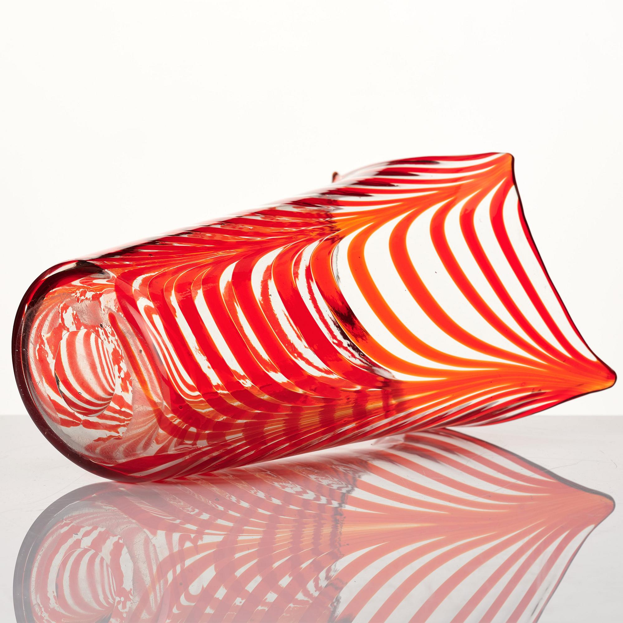 Tyra Lundgren, a 'Fenicio' model 3863 glass vase, Venini, Murano, Italy 1950s-60s.