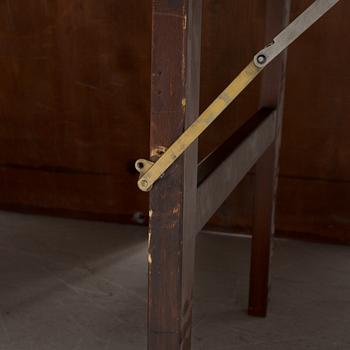 A dining table, second half of the 20th Century.