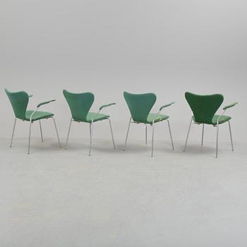 ARNE JACOBSEN, karmstolar, 4 st, "Sjuan" för Fritz Hansen, Danmark, 1970.