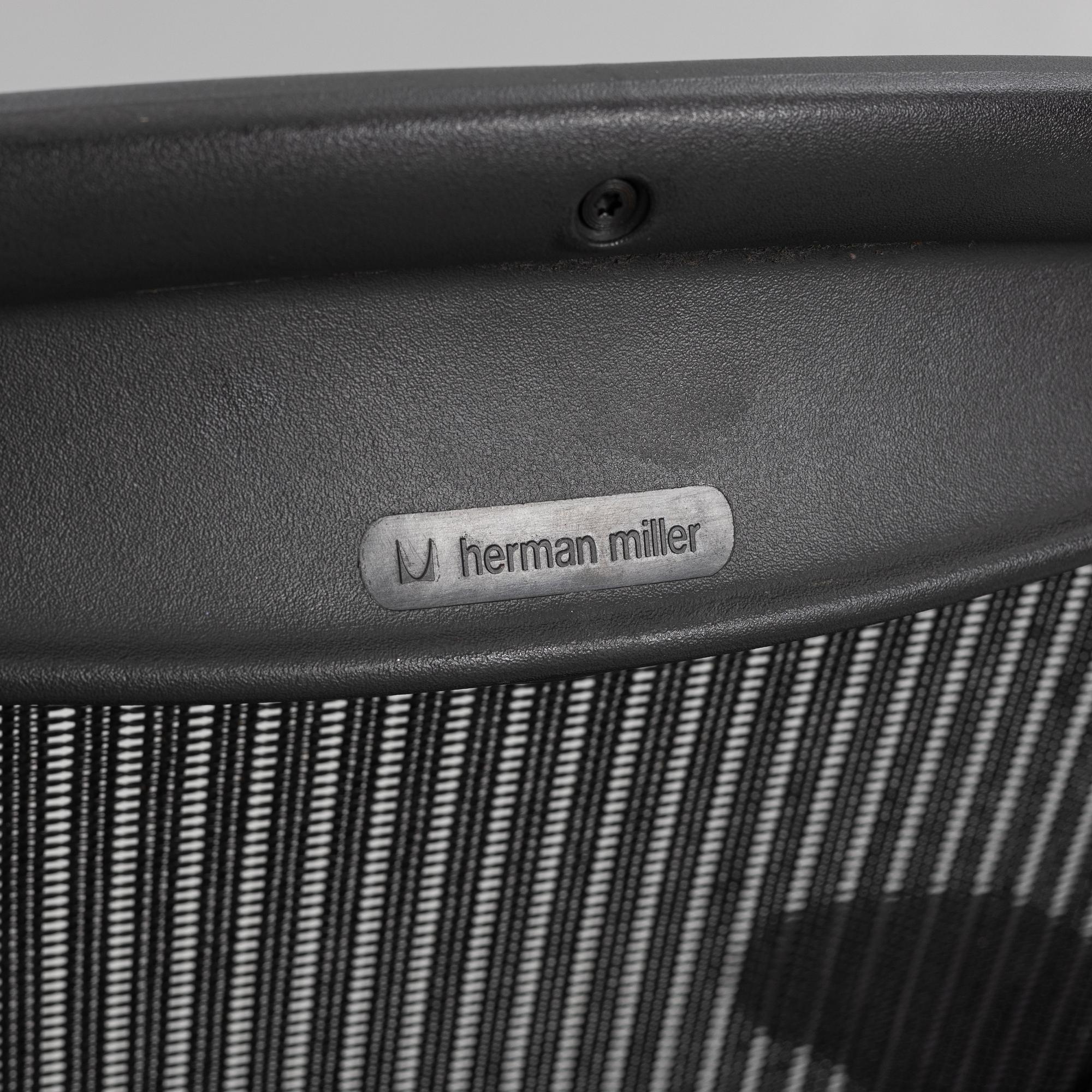Don Chadwick/Bill Stump, desk chair, "Aeron", Herman Miller.