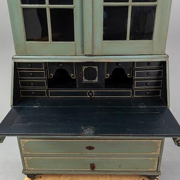 CUPBOARD, first half of the 19th century.