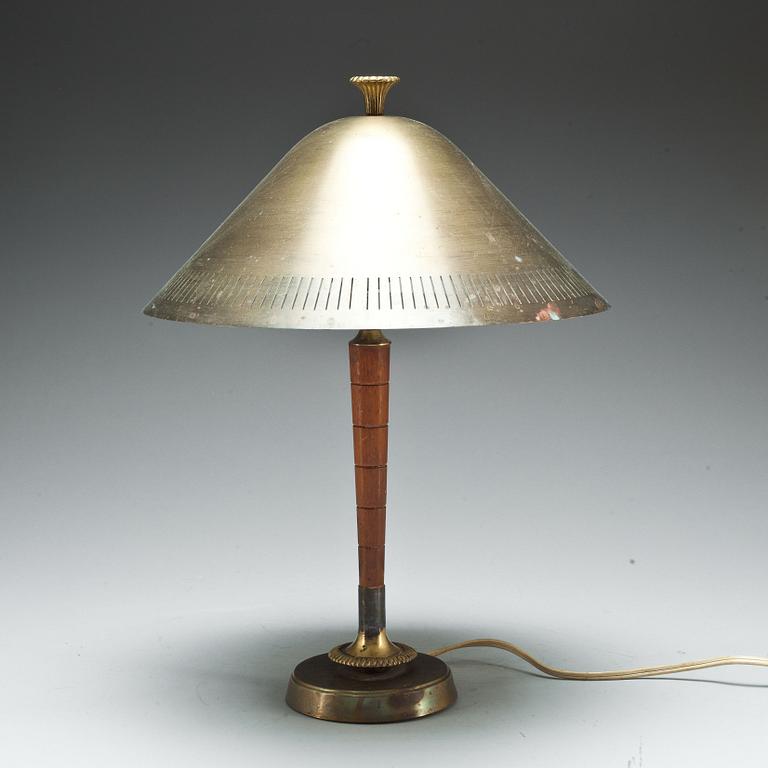 BORDSLAMPA, 1900-talets första hälft.