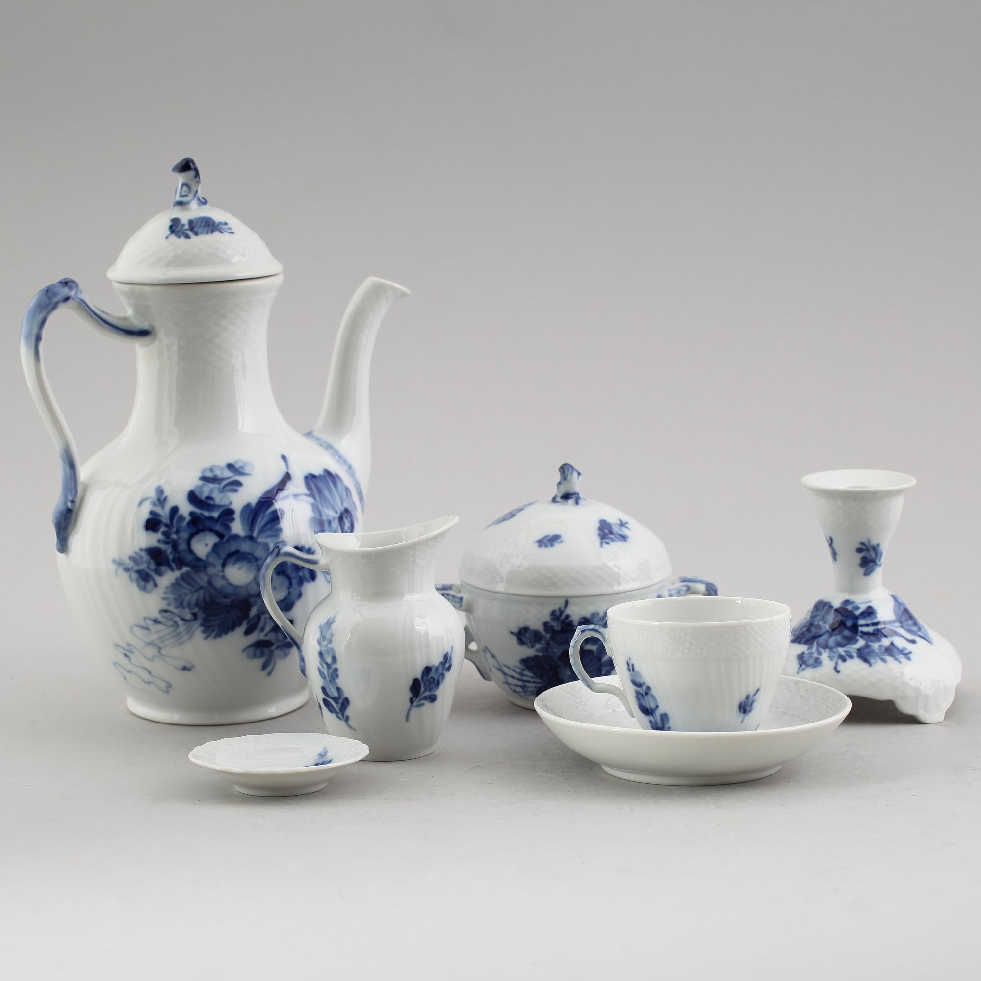 KAFFESERVIS, 22 delar, porslin, "Blå Blomst", Royal Copenhagen.