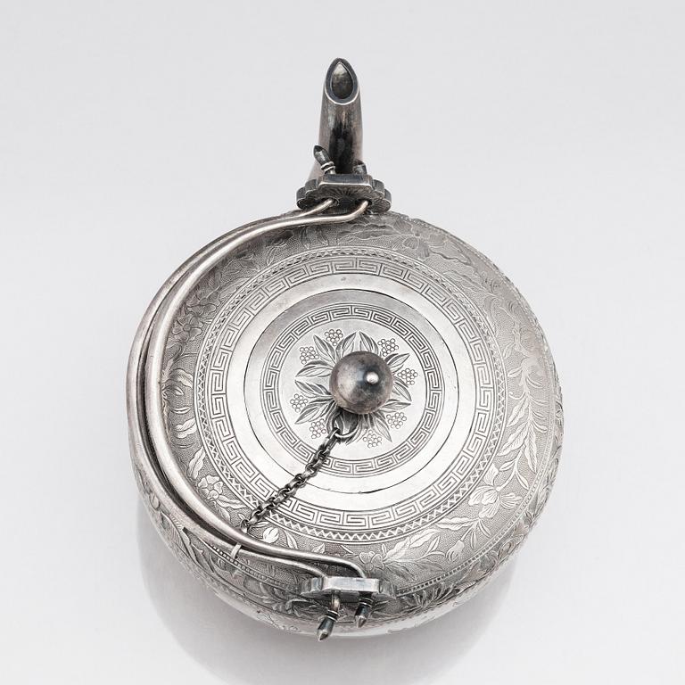 Tekanna med lock, silver. Qingdynastin (1664-1912).