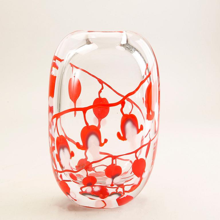 Elna Melusine Jolom, a glass vase Österlens Glashytta.