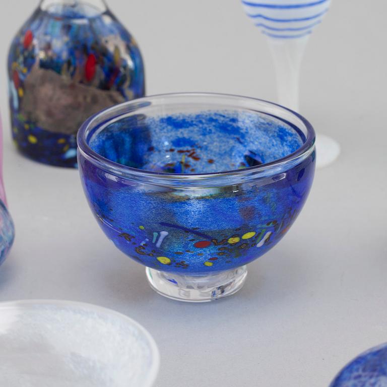 MINIATYRER, 20 st, glas, Bertil Vallien och Ulrica Hydman Vallien, Kosta Boda, signerade och numrerade, sent 1900-tal.