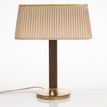 PAAVO TYNELL, BORDSLAMPA, modell 5066, Taito Oy, 1900-talets mitt.