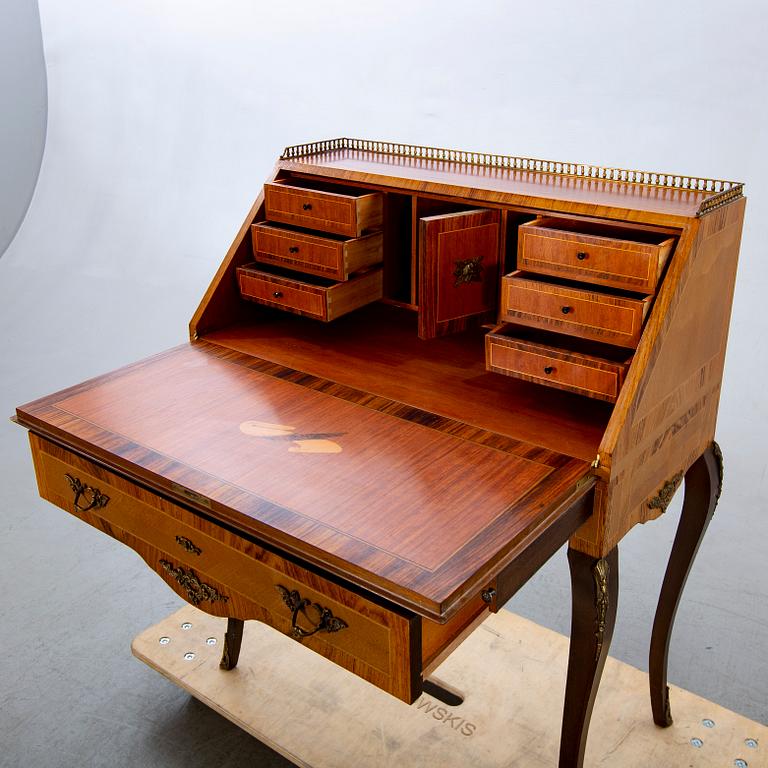 Sekretär Louis XV-stil 1900-talets mitt.