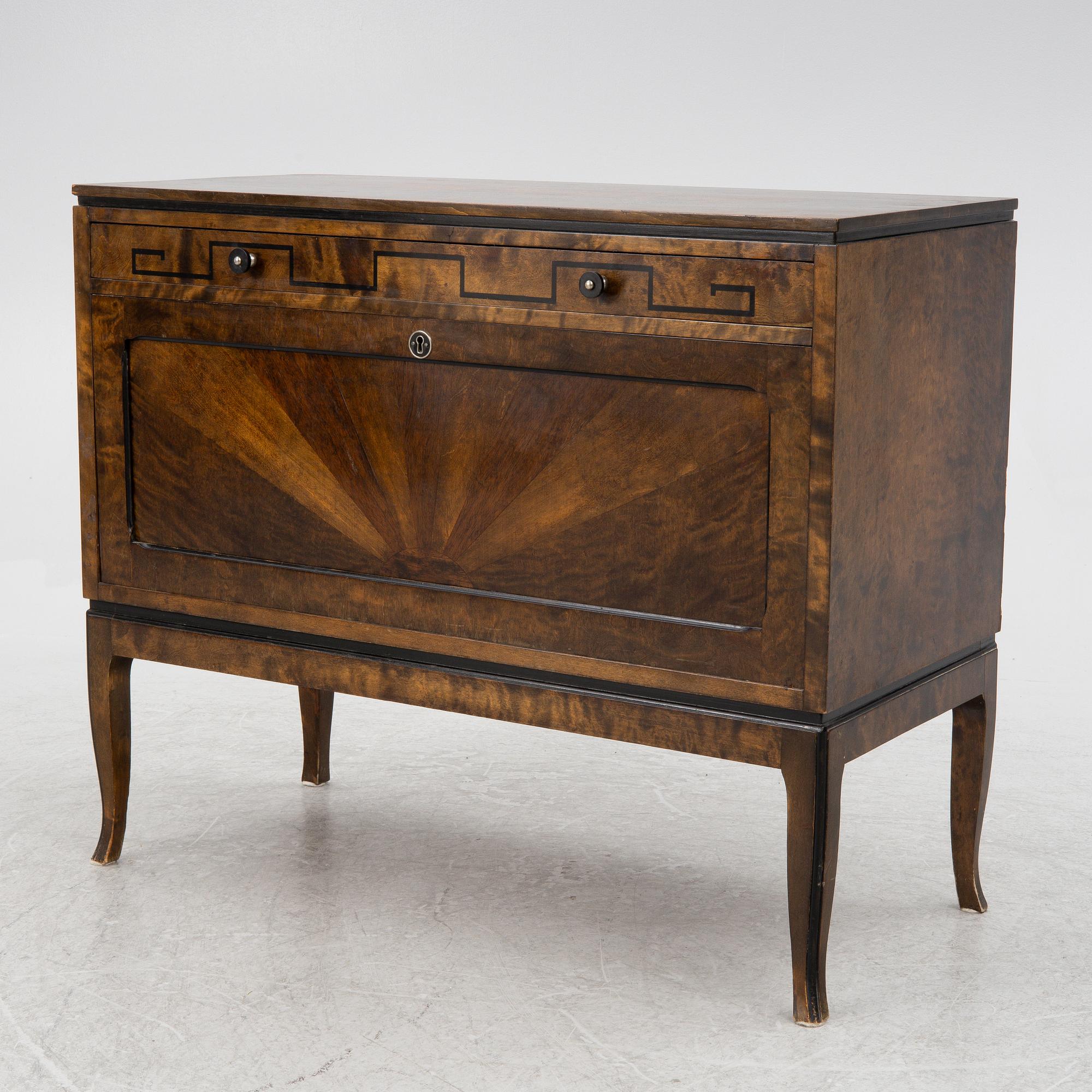 A 1920's serving cabinet/sideboard.