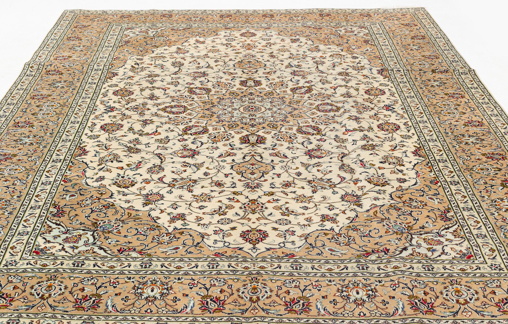 A  carpet, Kashan, ca 334 x 247 cm.