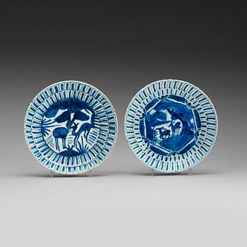 A set of two blue and white kraak dishes, Ming dynasty Wanli (1572-1620).