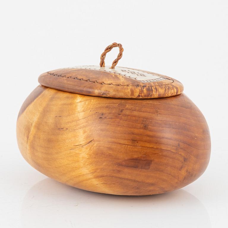 Anders Sunna, a birch wood box, signed.
