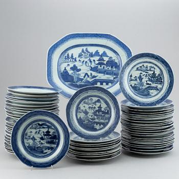 A set of 62 plates, Qing dynasty, 19th Century.