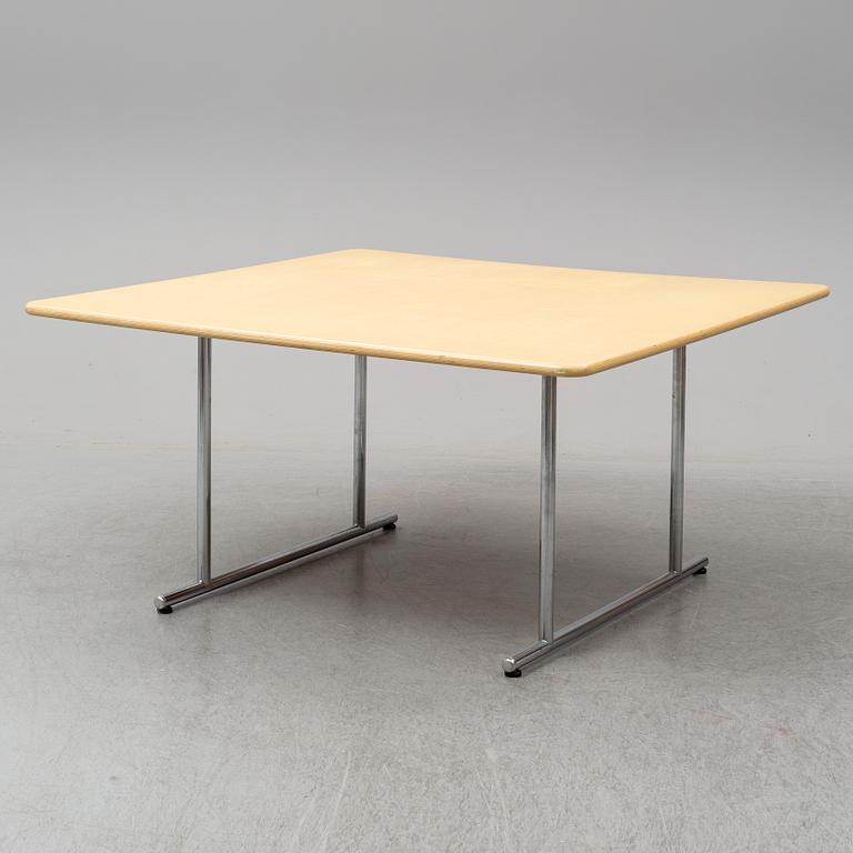 YRJÖ KUKKAPURO, bord, Avarte, Finland, 1980-tal.