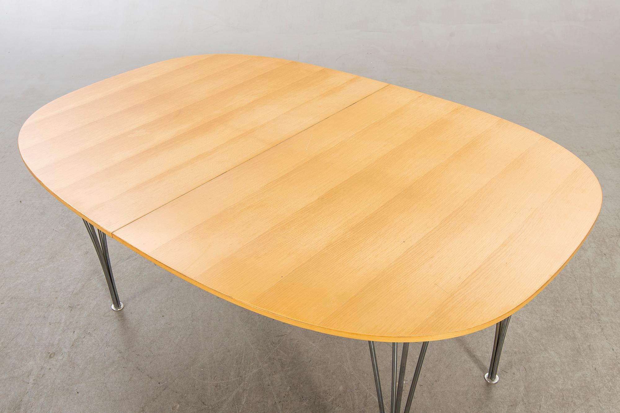 Bruno Mathsson, Matbord, "Superellips", 2 iläggsskivor, Fritz Hansen, Danmark.