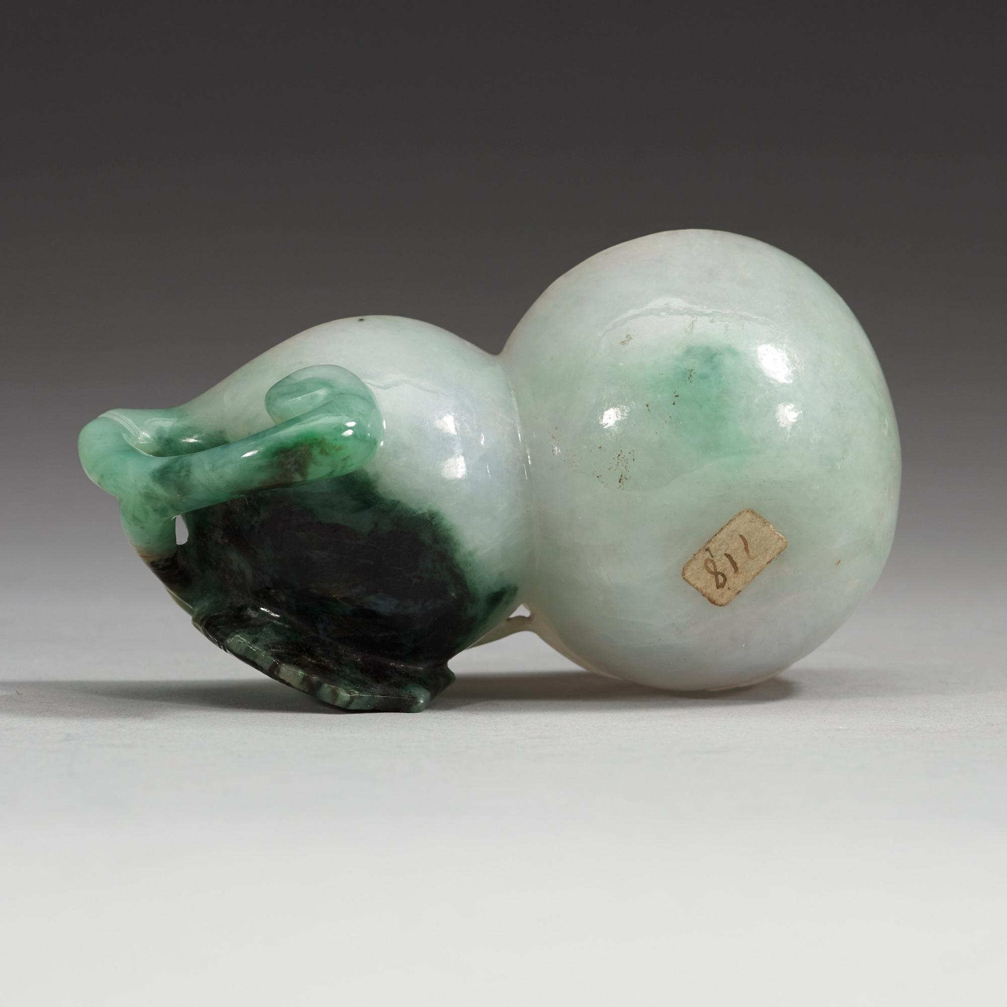 PENSELBAD, nefrit. Sen Qingdynastin (1644-1912).