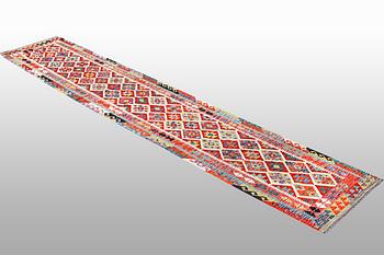 A runner, Kilim, ca 463 x 82 cm.