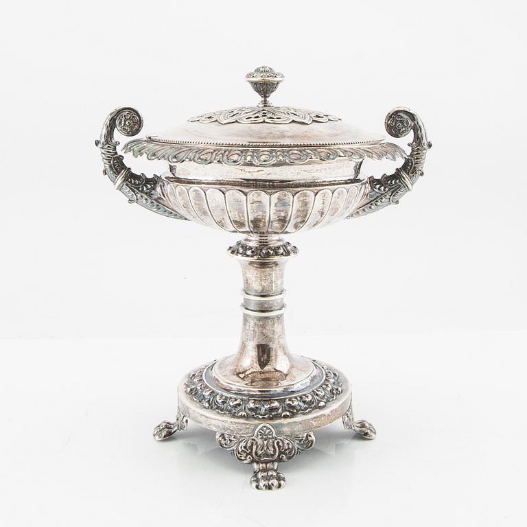 Gustaf Möllenborg, sockerskål silver Stockholm 1836.