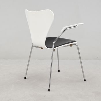 KARMSTOL, "Sjuan", Arne Jacobsen, Fritz Hansen, 1993.
