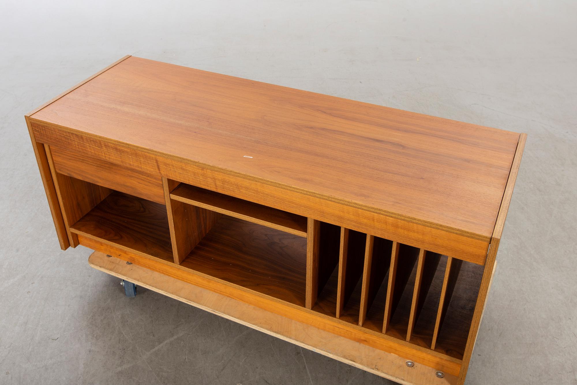 Stereobänk/sideboard 1970-tal.