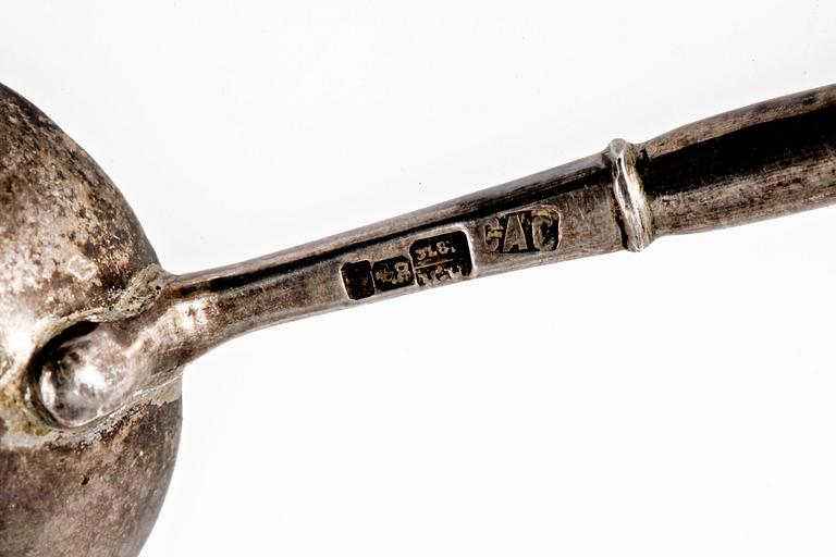 SKOPA, silver, Ryssland, 1879. Vikt ca 44 gram.