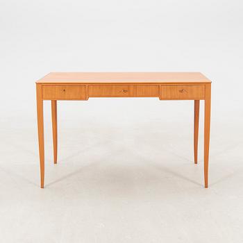 Carl Malmsten, skrivbord och karmstol "Nya Guldheden" Åfors möbelfabrik.