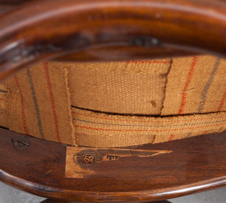 SVANHALSFÅTÖLJ, Thonet, 1900-talets första hälft, etikettmärkt.