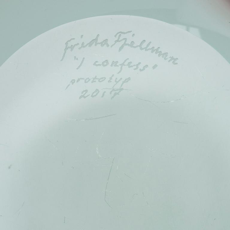 Frida Fjellman, "I confess".