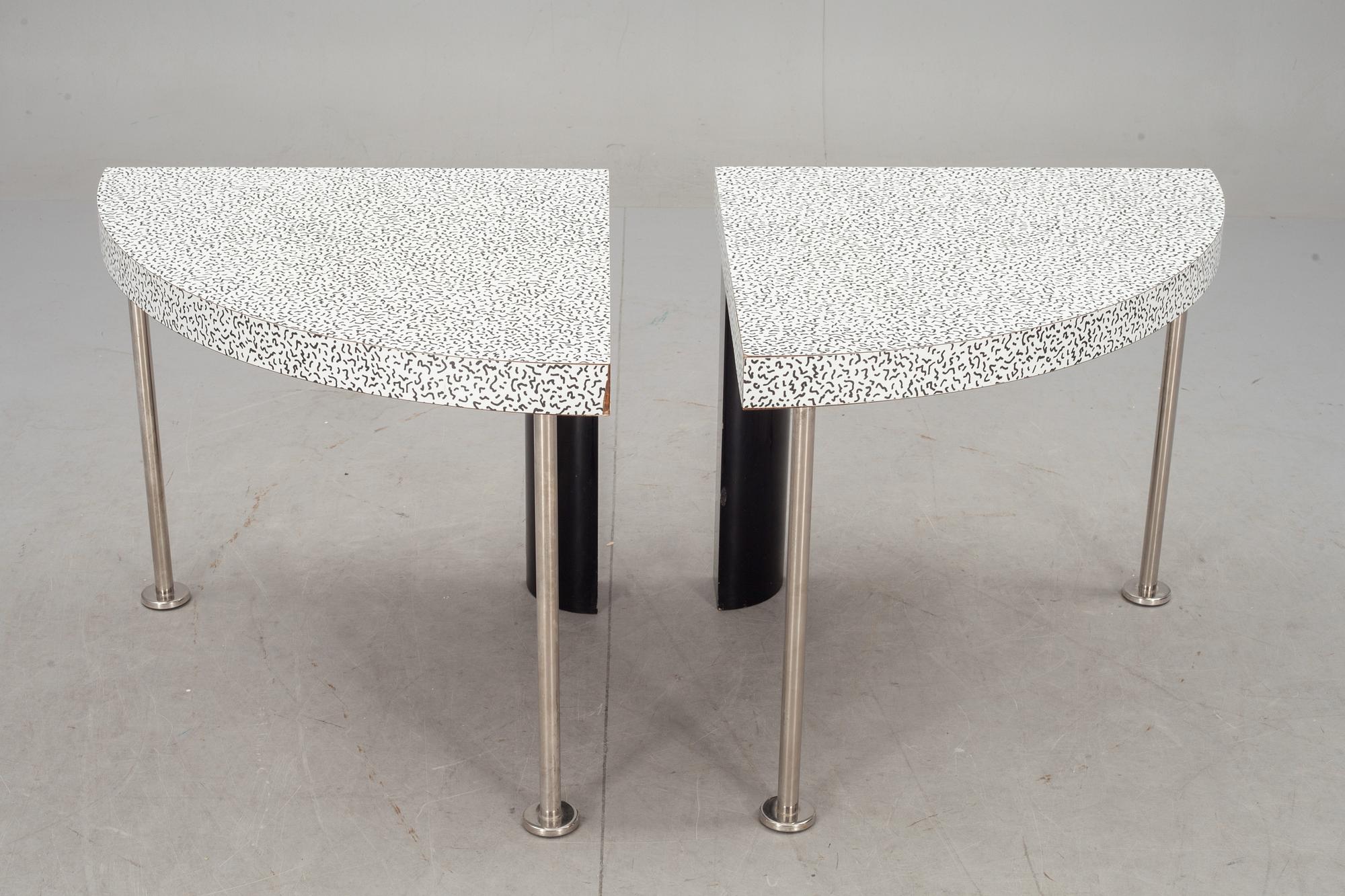 BORD, 2 st. "Cantone", Ettore Sottsass, Memphisgruppen. Italien.