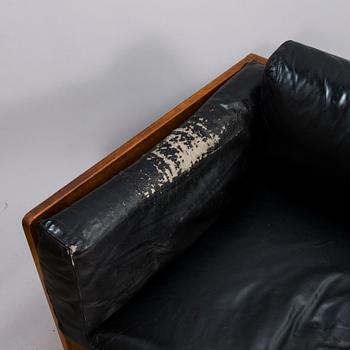 TOBIA SCARPA, a 'Bastiano' leather upholstered teak sofa from Haimi, Finland, the latter half of the 20th century.