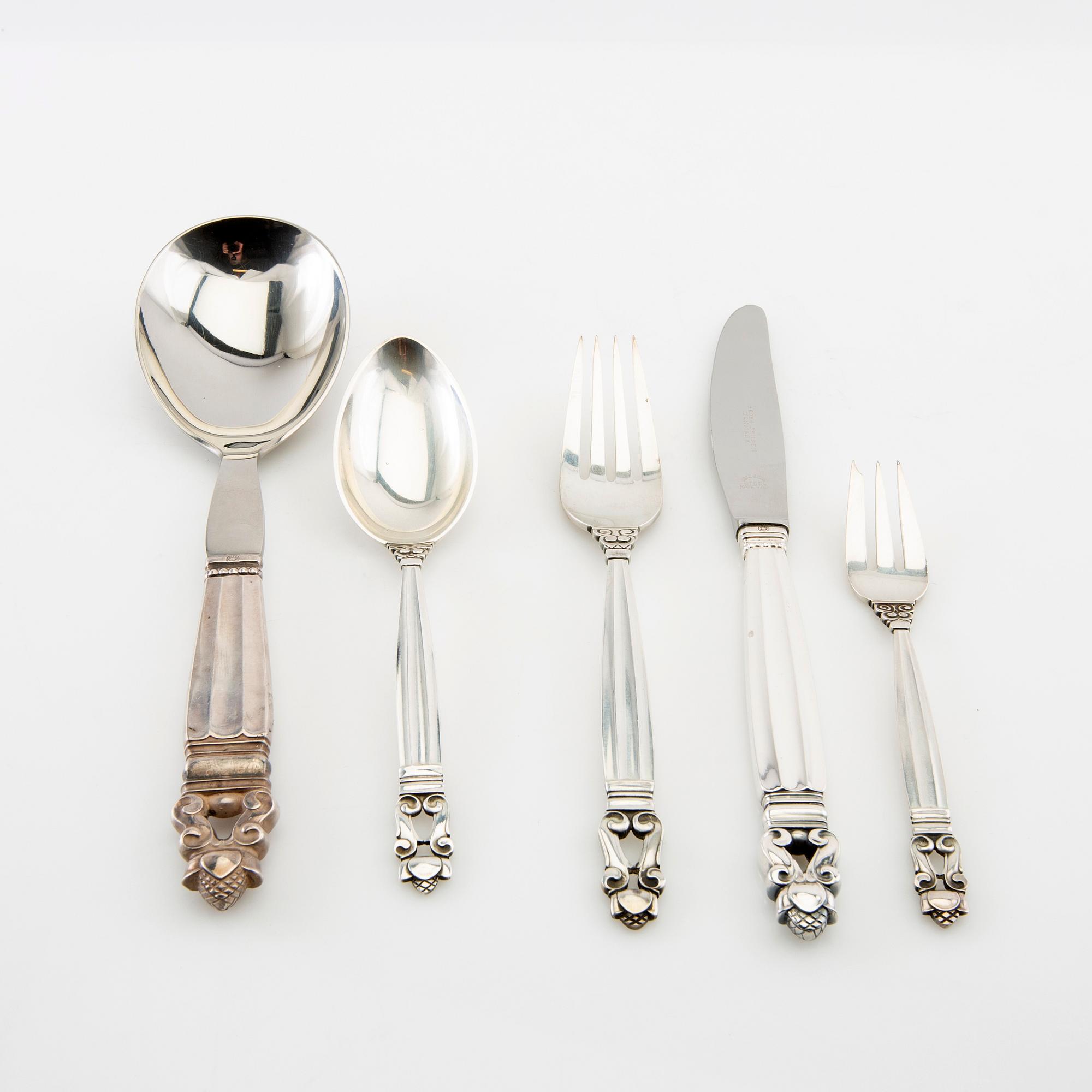 Johan Rohde, Cutlery 15 dlr "Konge/Acorn" sterling silver for Georg Jensen, Denmark.