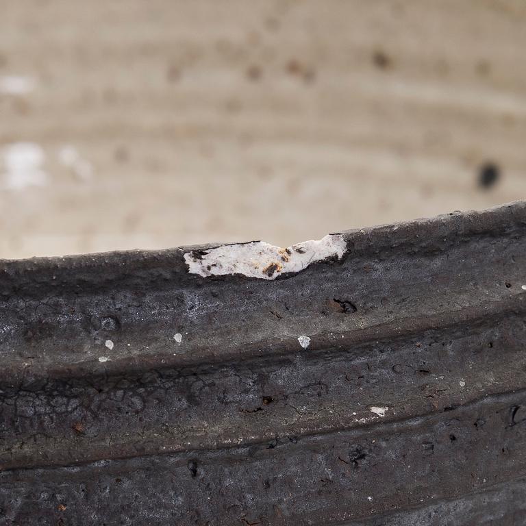 Raija Tuumi, malja, samotti, signeerattu RT ARABIA 1965.