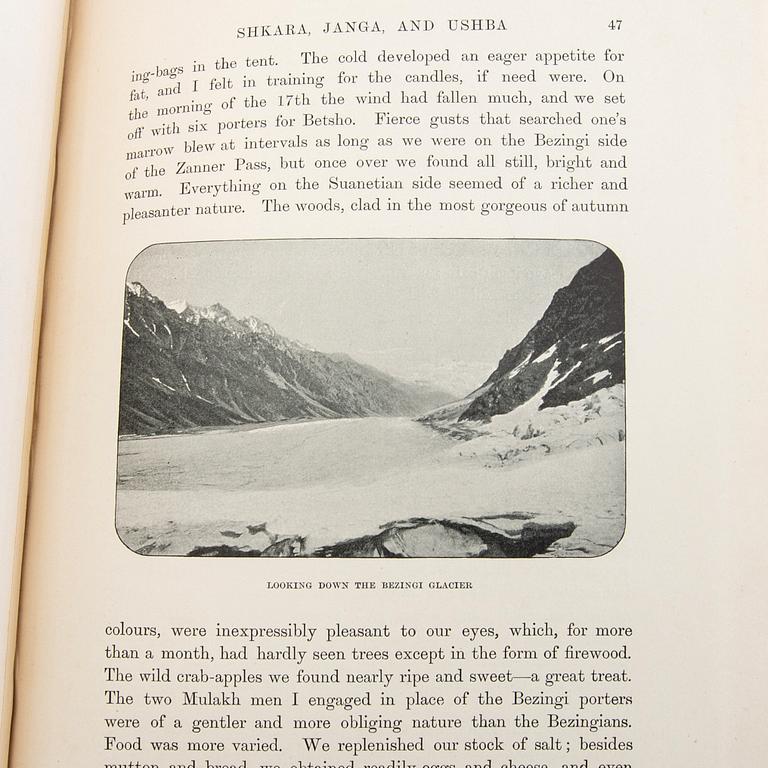 Freshfield, Douglas W.: The Exploration of the Caucasus. Förstaupplaga 1896. 2 band. Fotograf Vittorio Sella.
