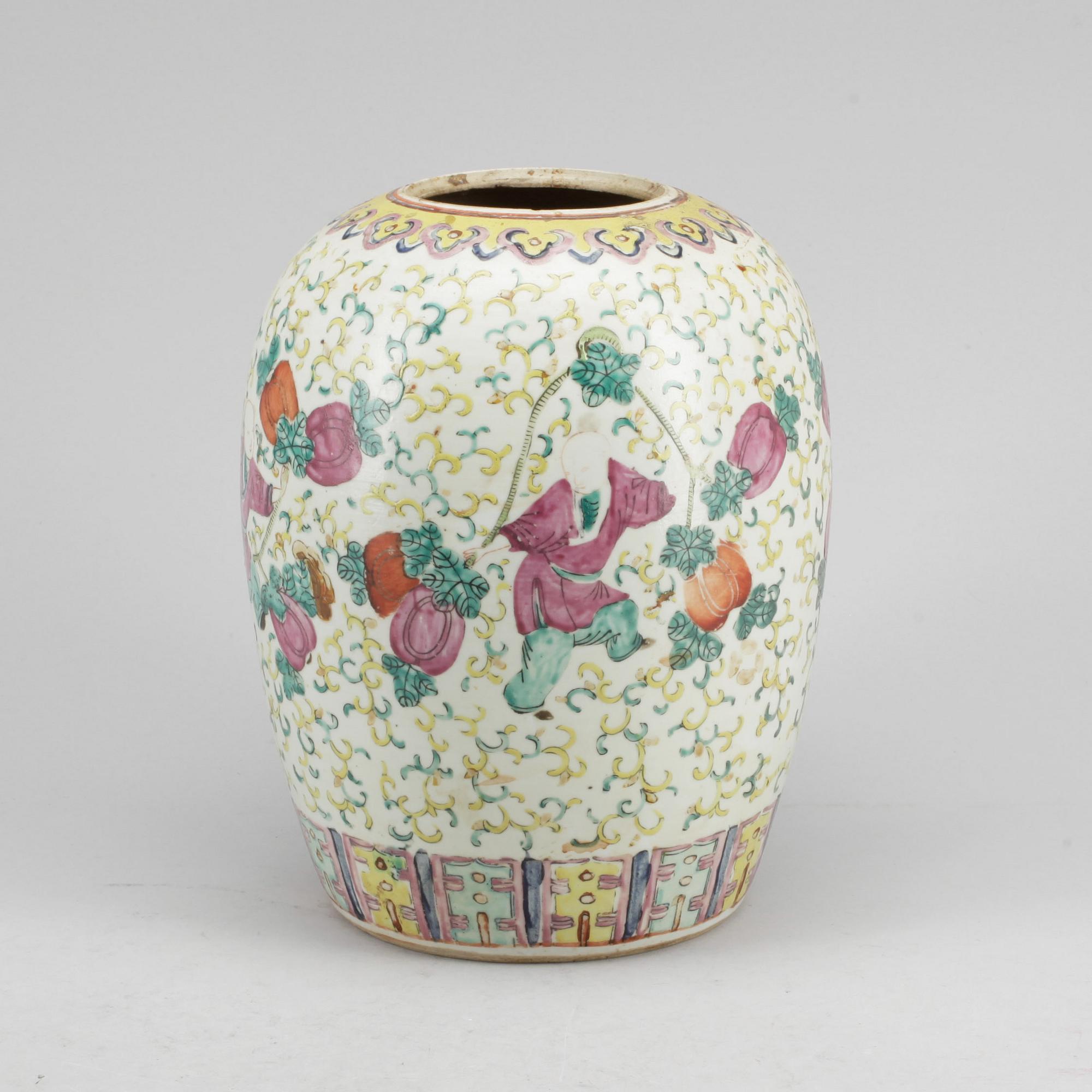 URNA / VAS, porslin, Kina, 1800-tal.