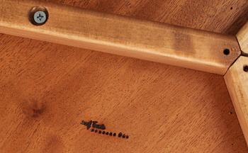 JOSEF FRANK, soffbord, Firma Svenskt Tenn, modell 2139.