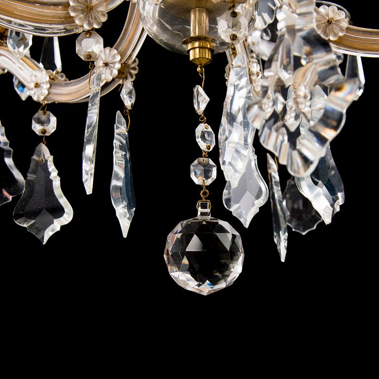 A Maria Theresa-style chandelier from the latter half of the 20th century.