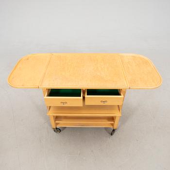 Serveringsvagn/bord Torsten Nilssons snickerifabrik Brösarp 1900-talets senare del.