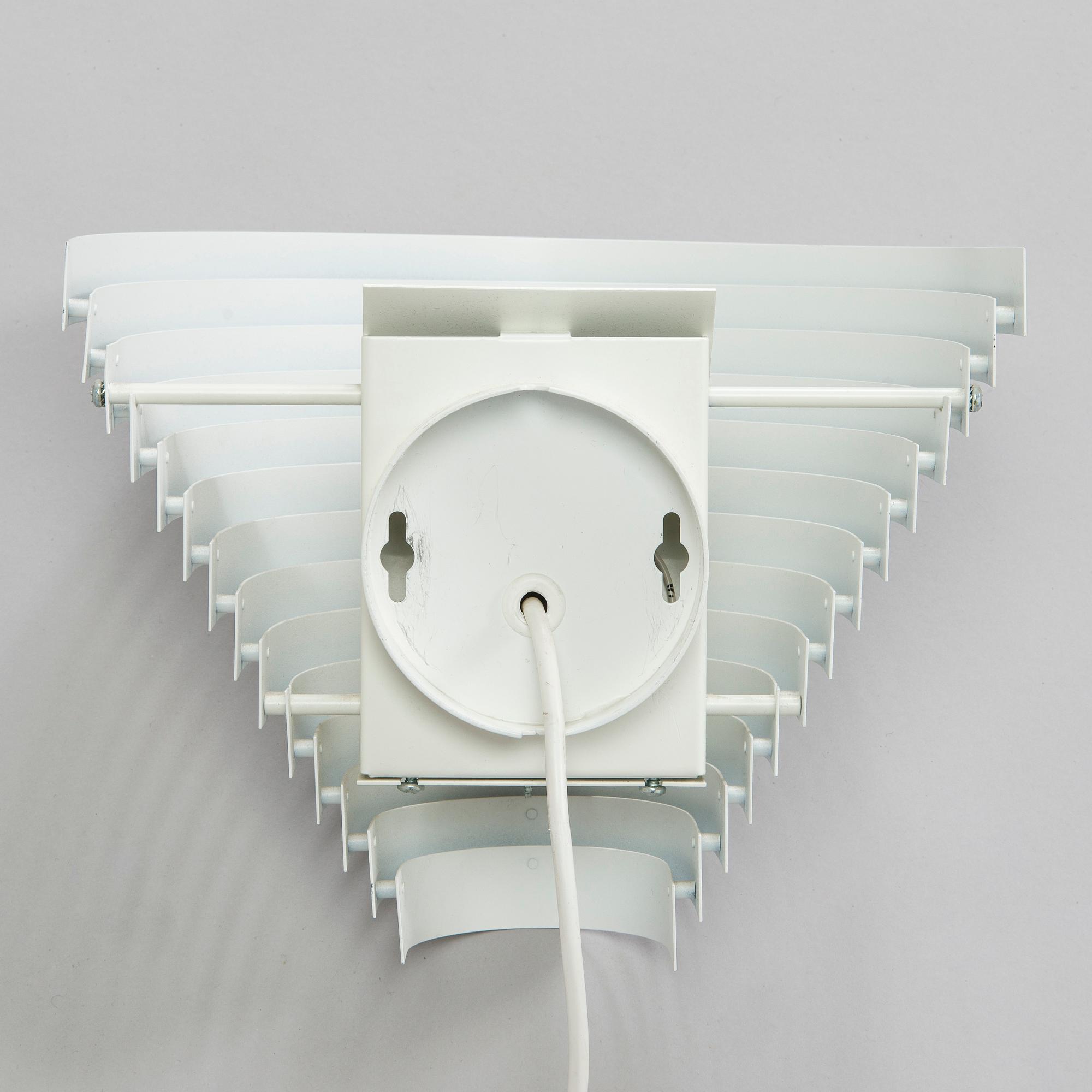 Alvar Aalto, Vägglampa modell A 910, Artek.