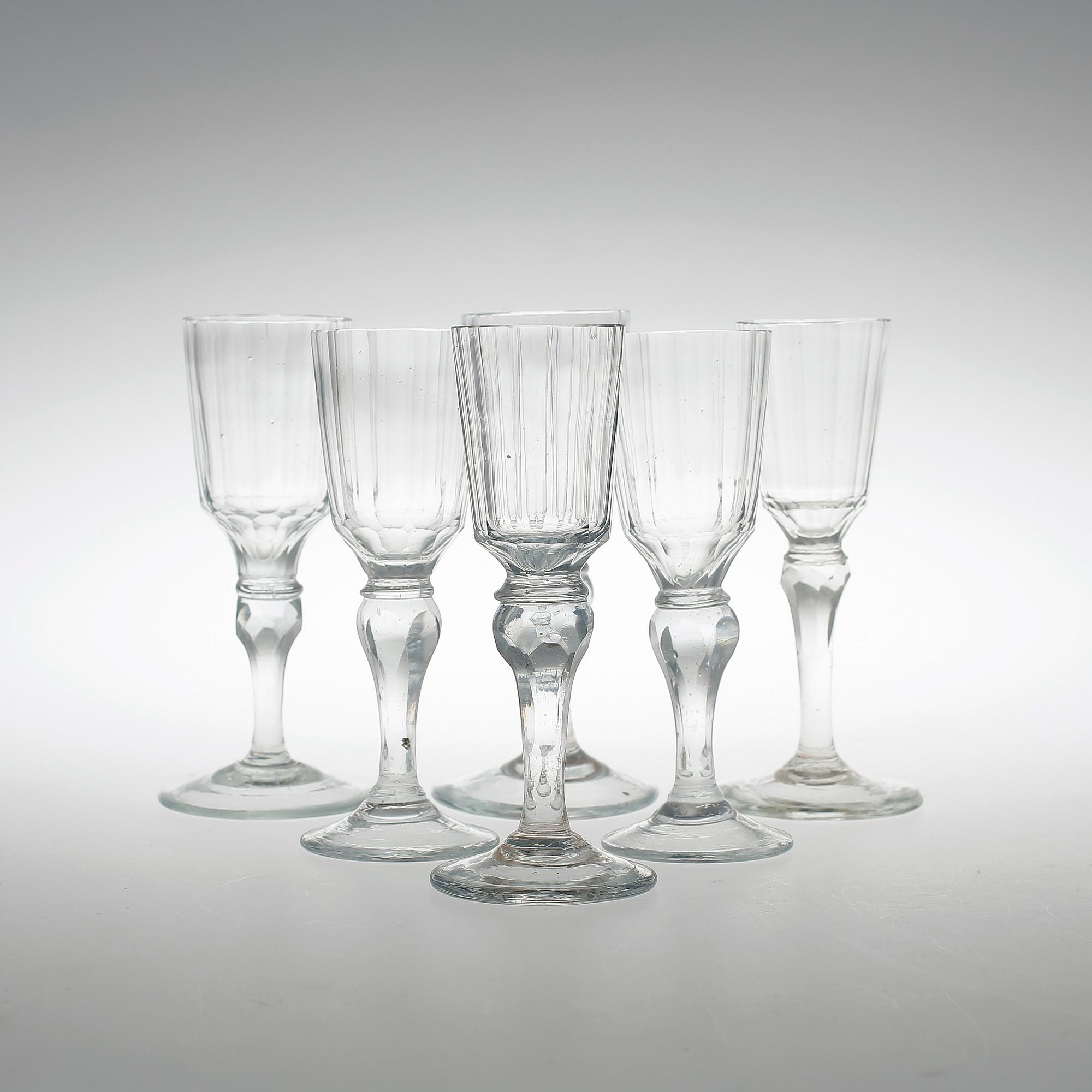 VINGLAS, 6 stycken, omkring 1800.