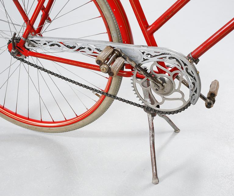 A Crescent bicycle, model Turistracer, made between 1934 - 1936.