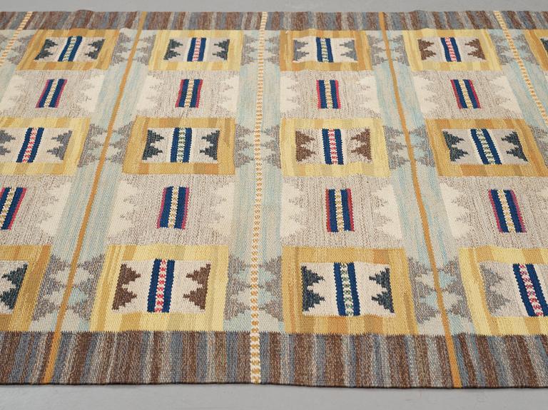 Anna Maria Hoke, Matto, flat weave, ca 242-243 x 155-157 cm, signed VbN AMH.