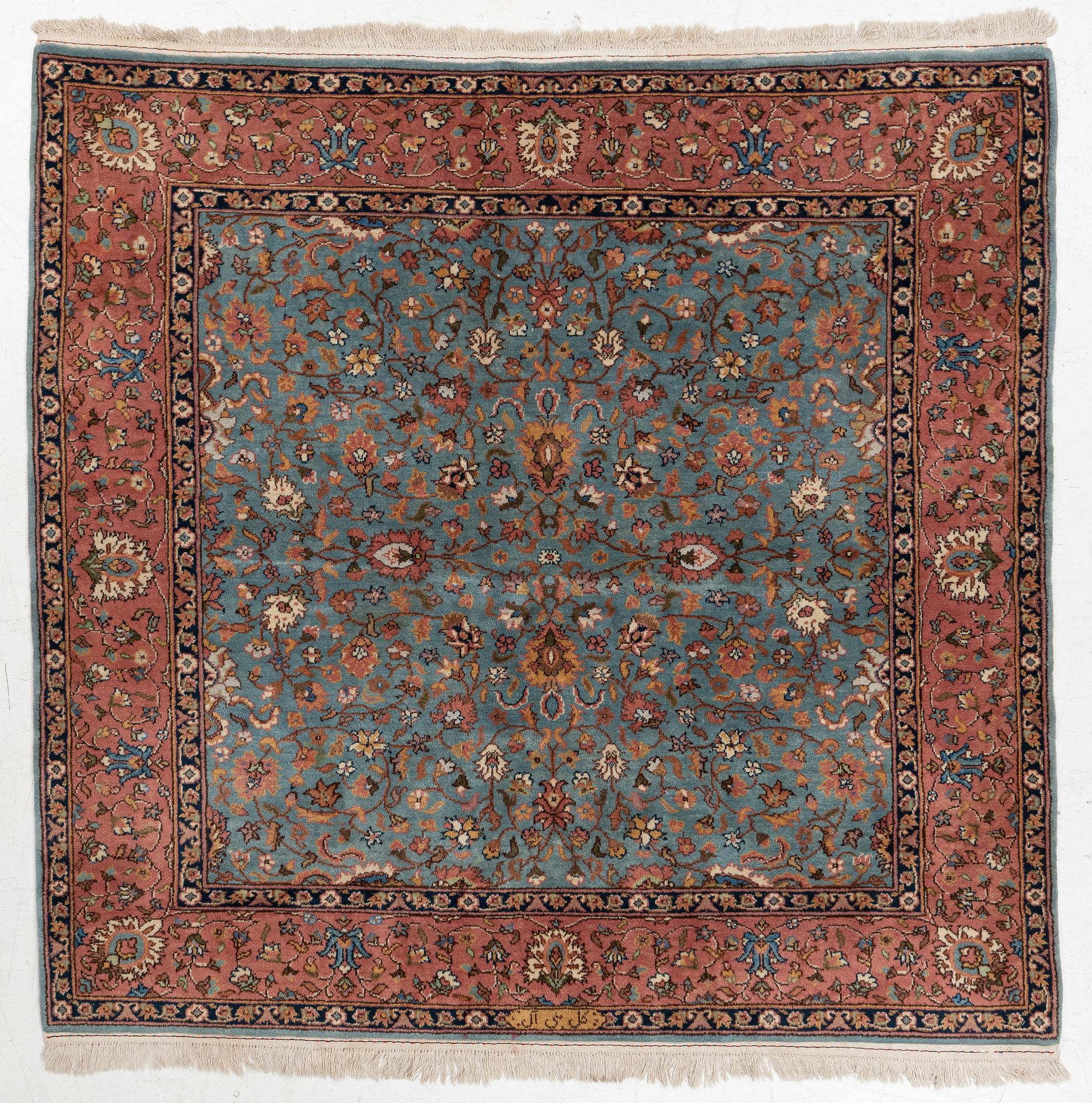 Matta, old östeuropa, ca 195 x 200 cm.