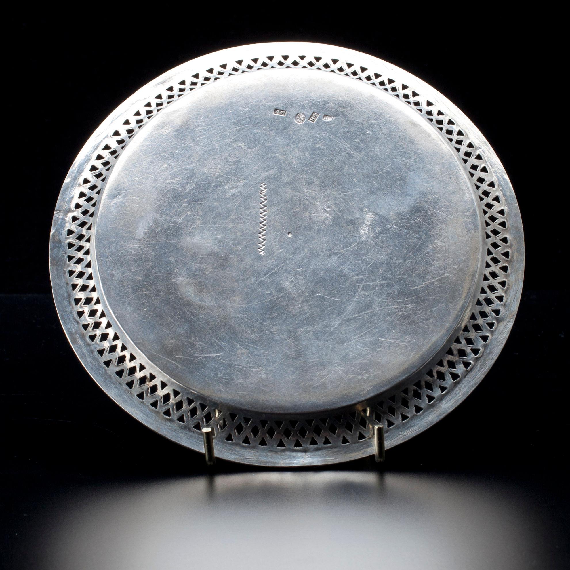 FAT, silver, stämplad  АЯ och СГ, S:t Petersburg 1811. Vikt ca 179 g.